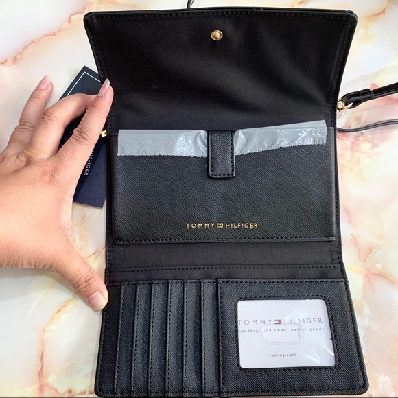 NWT Tommy Hilfiger Crossbody/Wallet - Picture 6 of 8